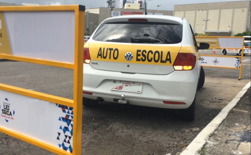 Autoescolas atualizam valores dos serviços para obtenção da CNH