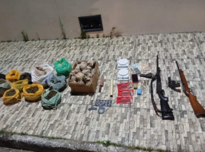 Polícia Militar apreende três armas e 6,5Kg de maconha em Olho D’Água Grande
