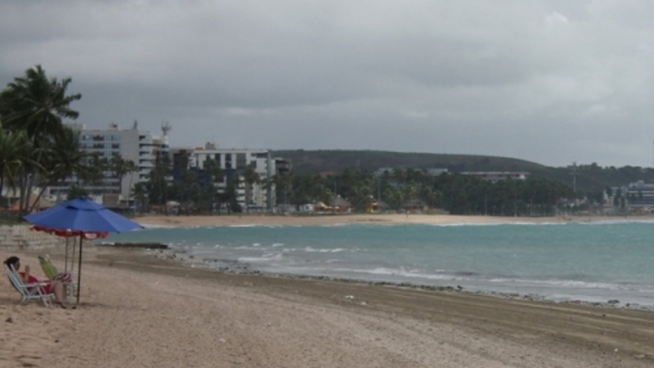 IMA alerta para cuidados com banhos de mar em dias chuvosos