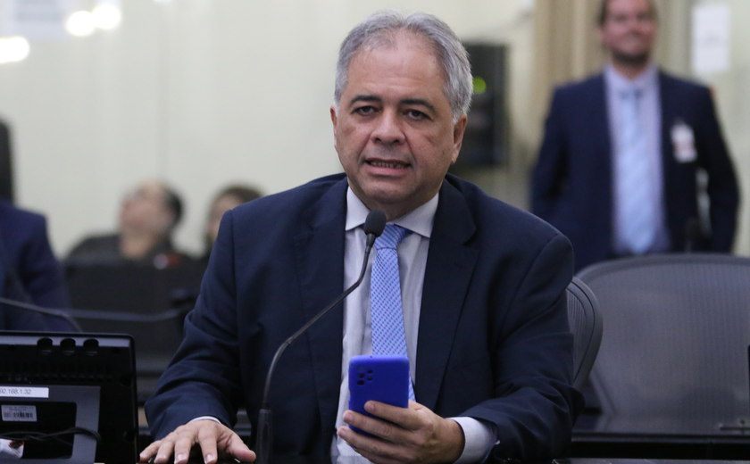 Silvio Camelo parabeniza governador por antecipação do pagamento da folha salarial de novembro