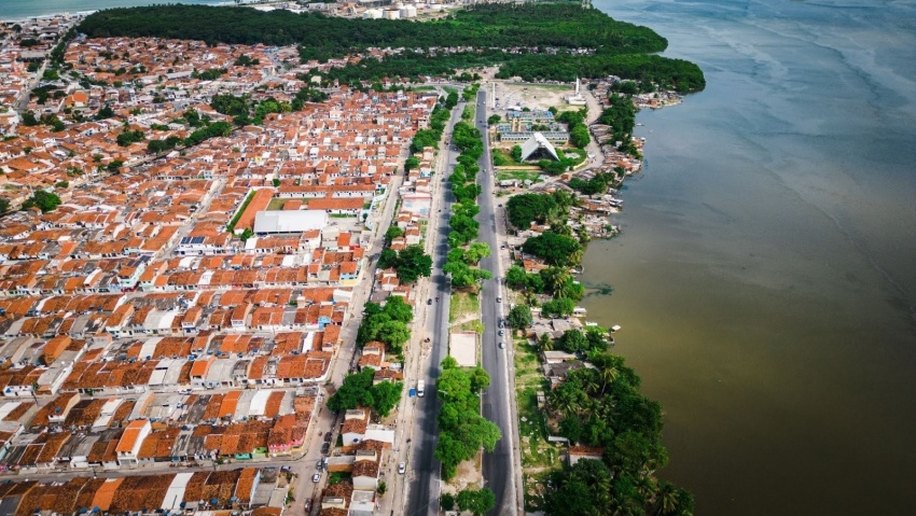 Prefeitura muda vida de pessoas no Vergel do Lago com maior programa urbanístico da história do bairro