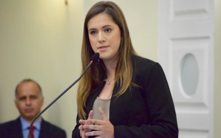 Cibele Moura cobra solução para o desabastecimento de água na região Norte