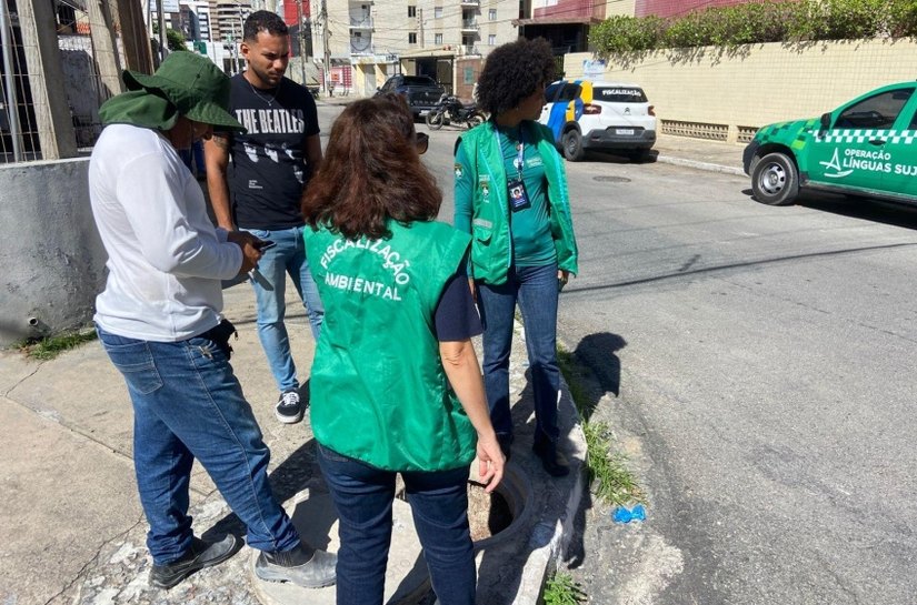 Operação Língua Suja identifica ligação irregular de esgoto da BRK na Jatiúca