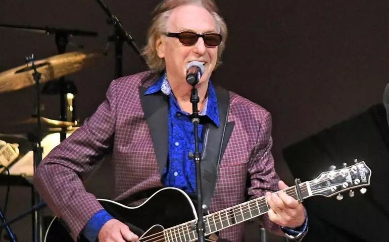 Morre Danny Laine, que fundou banda Wings com Paul McCartney, aos 79 anos; cantor lamenta