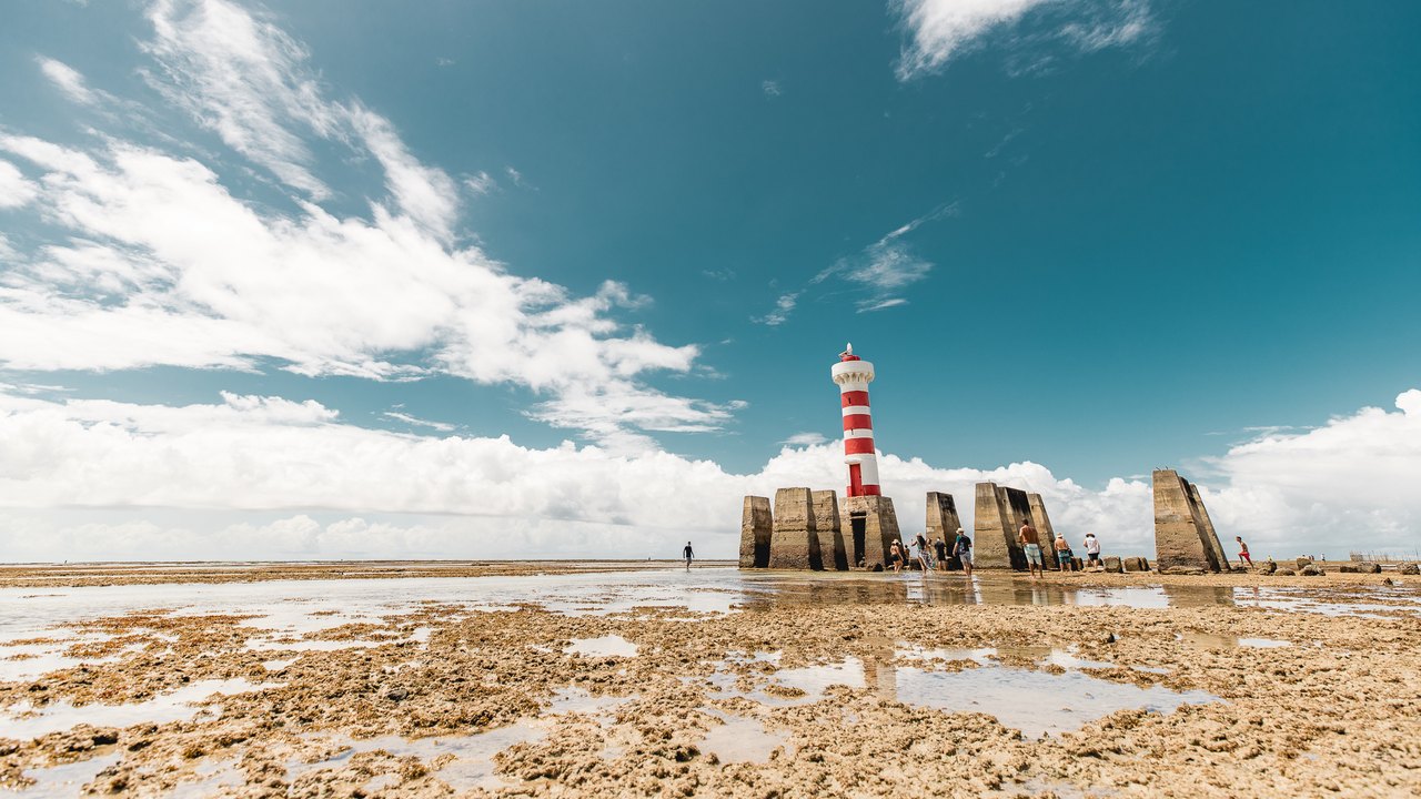 Folha de São Paulo aponta praia de Ponta Verde entre as dez melhores do Brasil