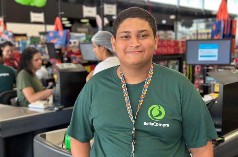 Abril Azul: Jovem com autismo compartilha sua trajetória profissional após curso no Senac Alagoas