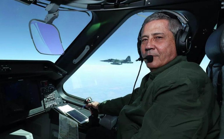 STF mantém prisão de general Braga Netto ao negar pedido da defesa