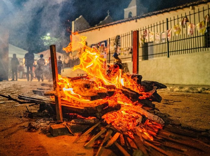Prefeitura de Arapiraca orienta população sobre cuidados com fogueiras durante os festejos juninos