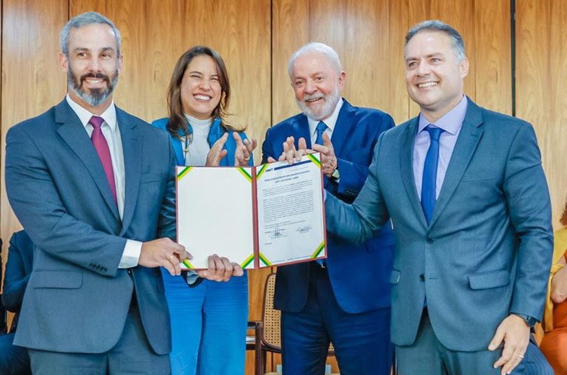 Em assinatura de duplicação da BR-423/PE, Lula pede que governadores “tragam projetos”