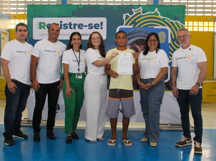 Registre-se! viabiliza documentos para dependentes químicos e crianças acolhidas