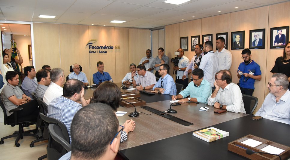REUNIÃO EMPRESÁRIOS E PREFEITO
