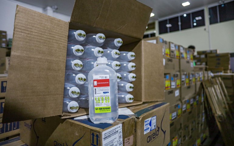 Arapiraca recebe nova remessa de soro fisiológico para abastecer Unidades de Saúde