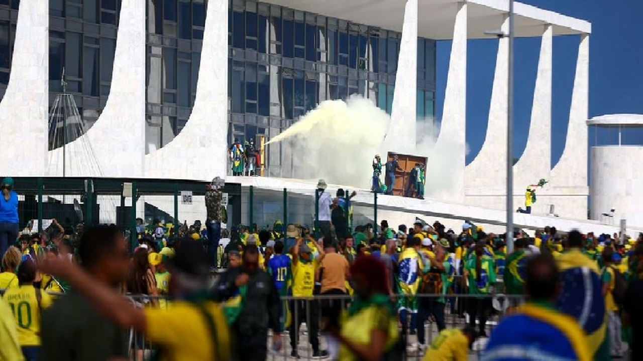 Extremistas responderão por tentativa de depor governo legitimamente constituído