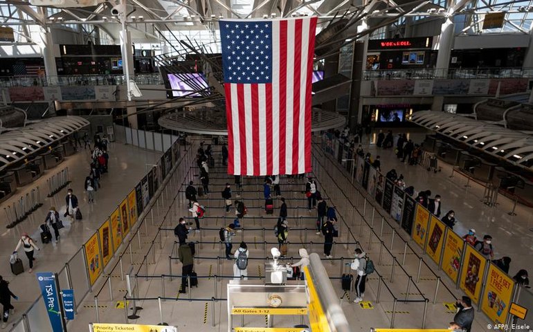 EUA antecipam veto a entrada de estrangeiros que passaram pelo Brasil