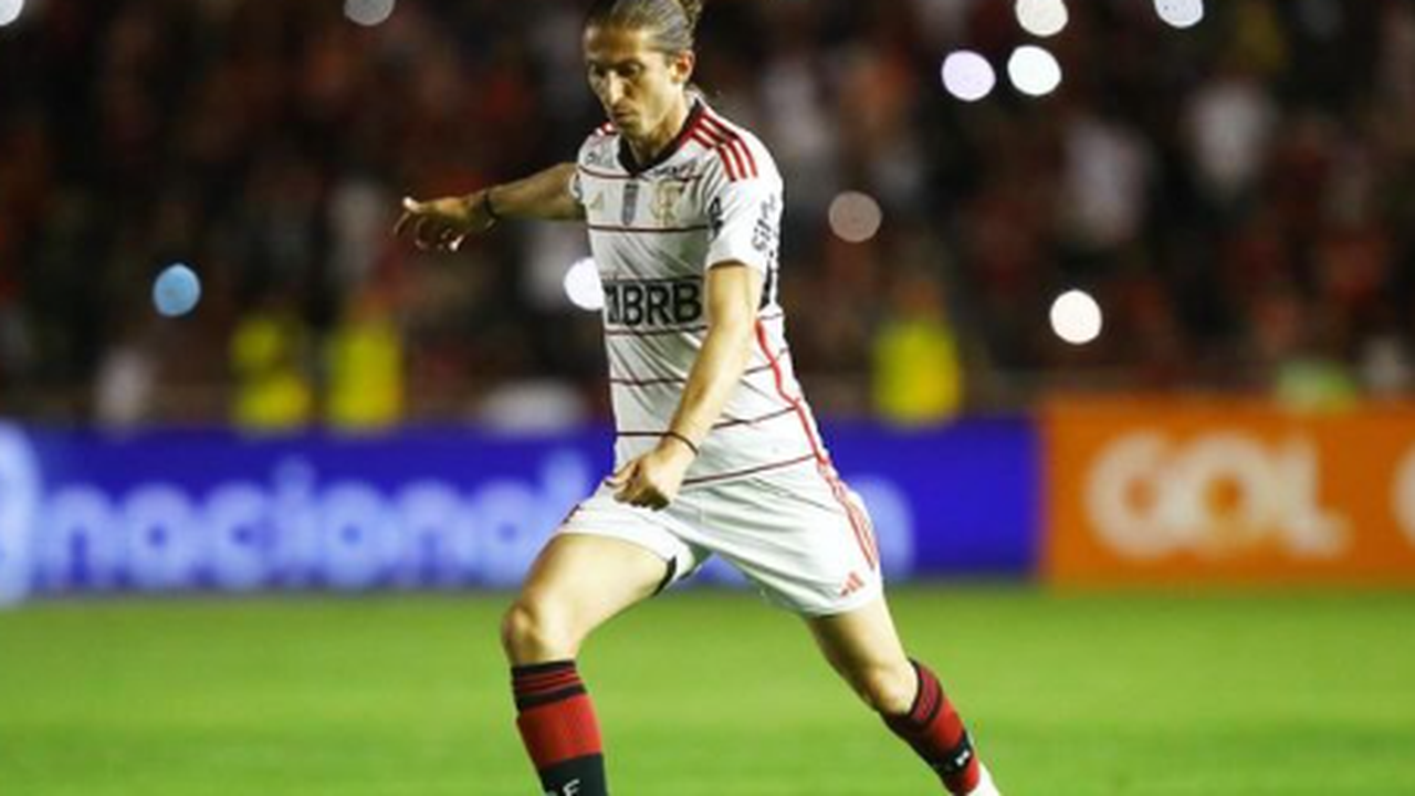 Flamengo presta homenagem e Filipe Luís confirma aposentadoria: 'Decisão muito difícil'