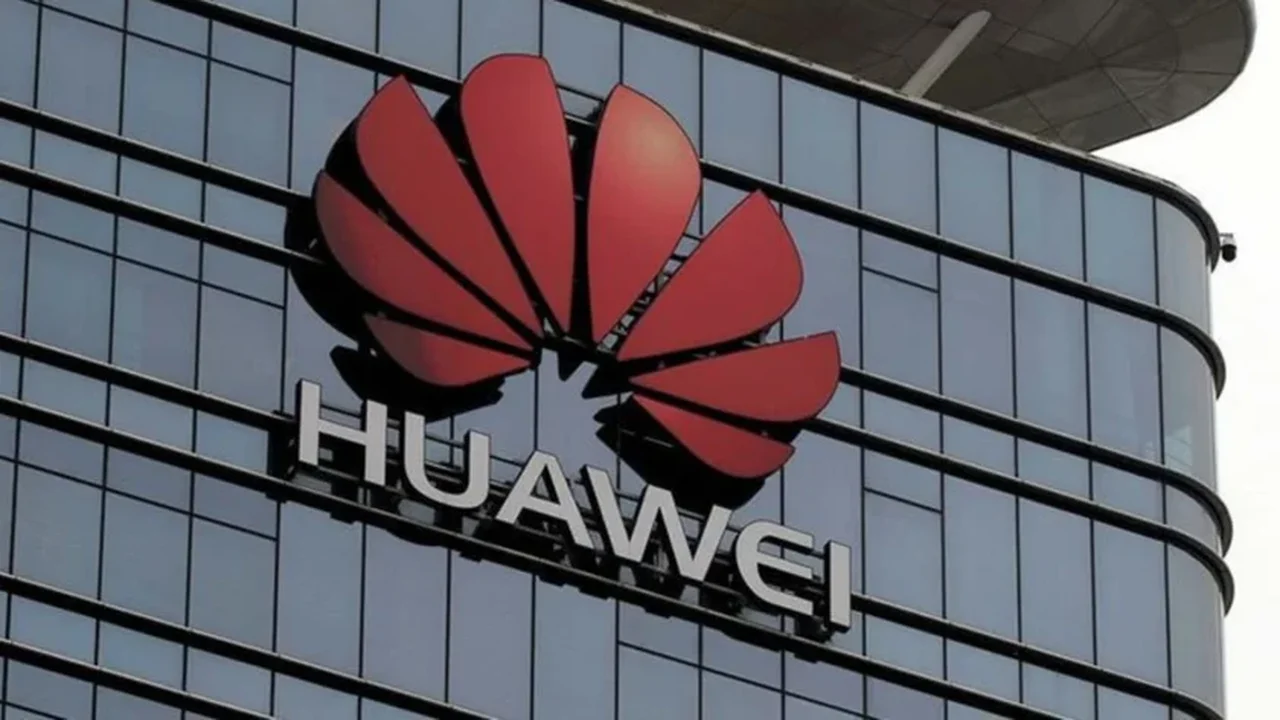 Huawei anuncia novas tecnologias de chips e acelera disputa por IA com a Nvidia