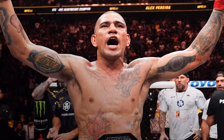 Alex Poatan é nocauteado por Ciryl Gane na Casa Branca e perde chance de feito inédito no UFC