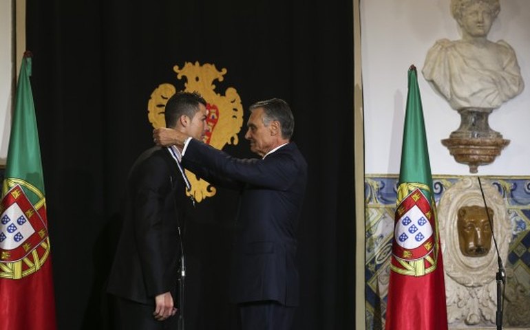 Cristiano Ronaldo recebe condecoração em Portugal