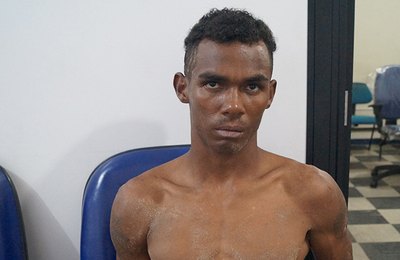 Oplit prende assaltante em flagrante e recupera objetos roubados na orla