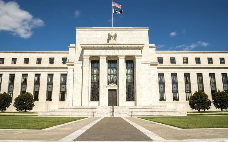 Dirigentes do Fed esperavam inflação mais alta neste ano devido às tarifas, mostra ata