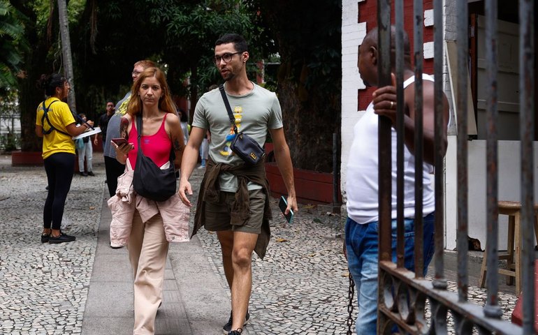 Depois de prorrogadas, inscrições para o Enem terminam na sexta (13)