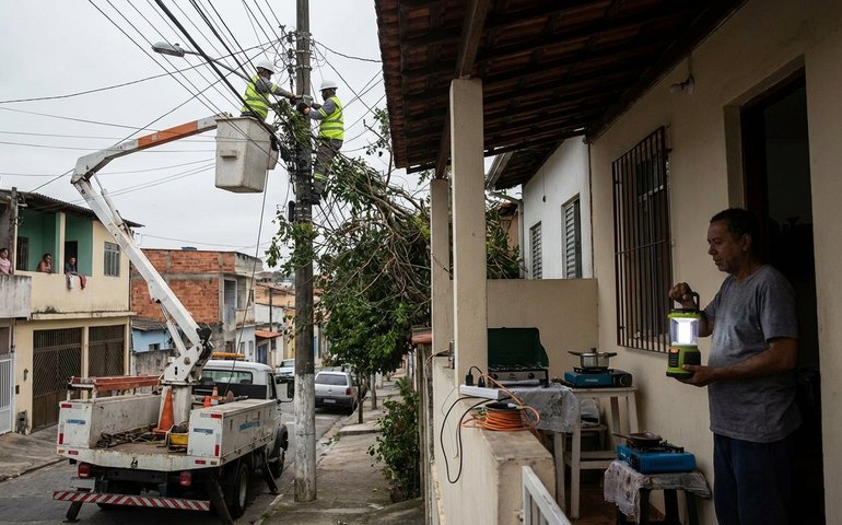 Apagão em 24 cidades da Grande SP chega ao sexto dia; mais de 30 mil residências seguem sem luz