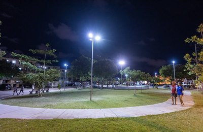 Prefeitura de Maceió restaura 50 pontos de iluminação no Conjunto José Tenório