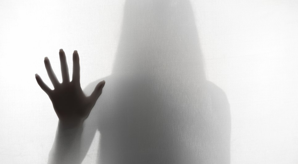 terrifying-adult-silhouette-studio / Foto: Imagem: Ilustrativa Freepik