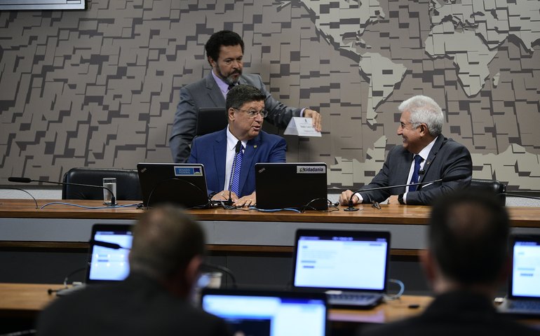 Inteligência Artificial: comissão é instalada e elege Carlos Viana como presidente