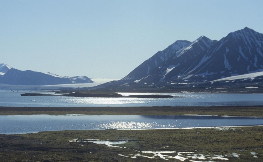 Parlamento norueguês suspende mineração em águas profundas da Noruega