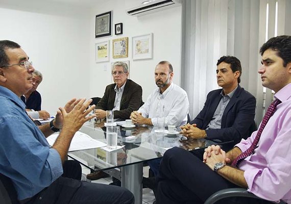 Rui Palmeira recebe Frente da Engenharia Alagoana