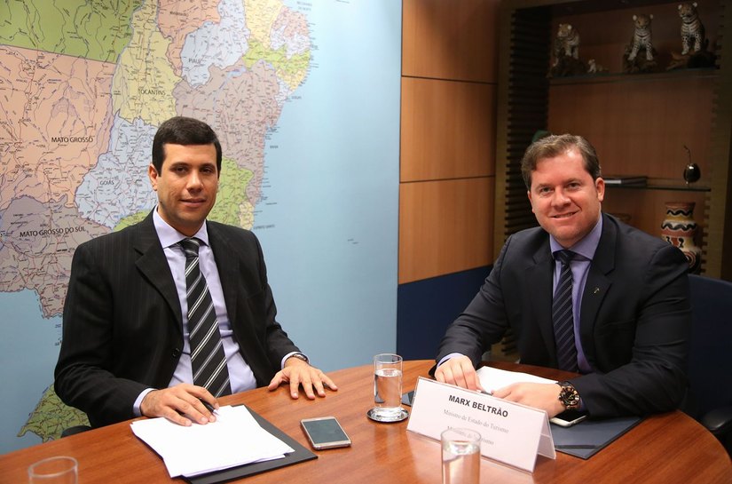 Em audiência, ministro do turismo Marx Beltrão confirma reunião na AMA