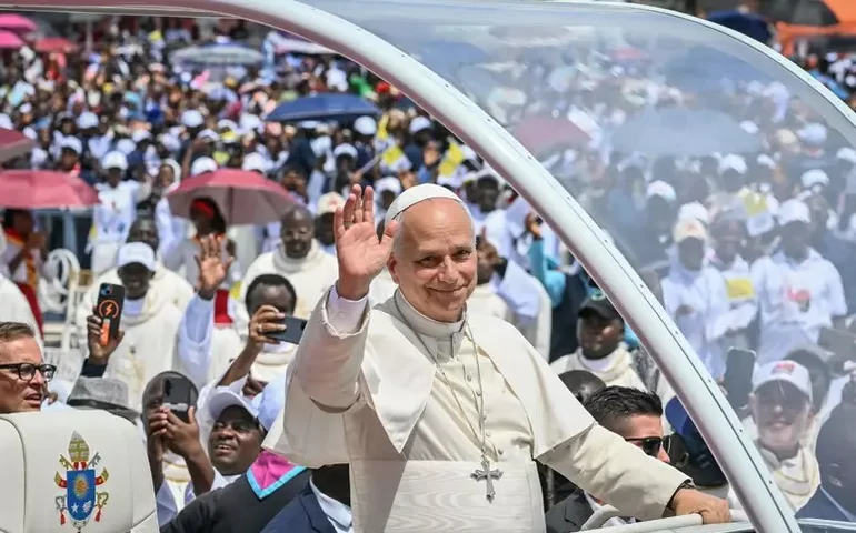 Papa Leão XIV volta a condenar desigualdades em missa em Angola