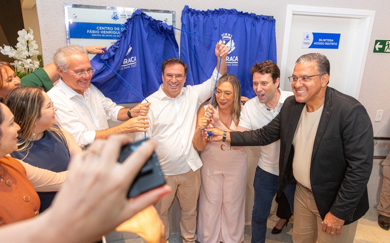 Em noite histórica, prefeito Luciano inaugura o Centro de Convenções de Arapiraca