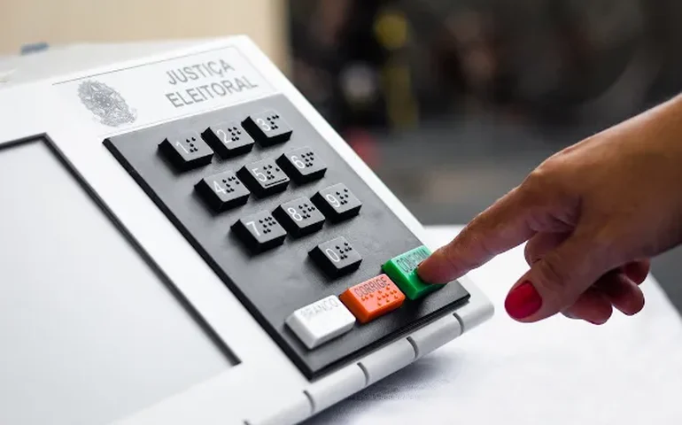 'Sacrifícios pessoais' e 'necessaire política': como o PL prepara mulheres para disputar eleições