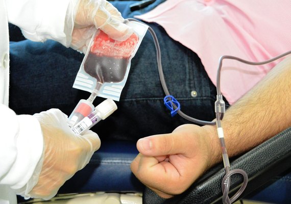 Hemoal realiza ações itinerantes para coleta de sangue e cadastro para doação de medula óssea