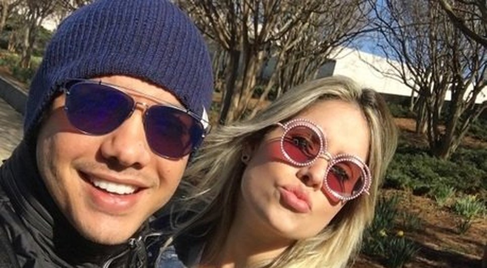 SAFADÃO E ESPOSA 