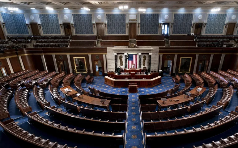 EUA: republicanos correm para votar projeto de lei orçamentário de Trump após vitória no Senado