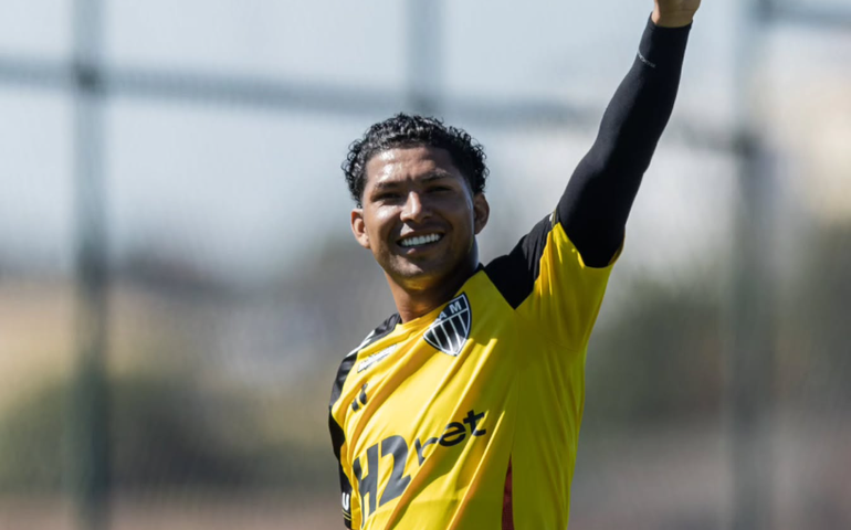 Rony aciona Atlético-MG na Justiça por pendências financeiras e pode deixar o clube