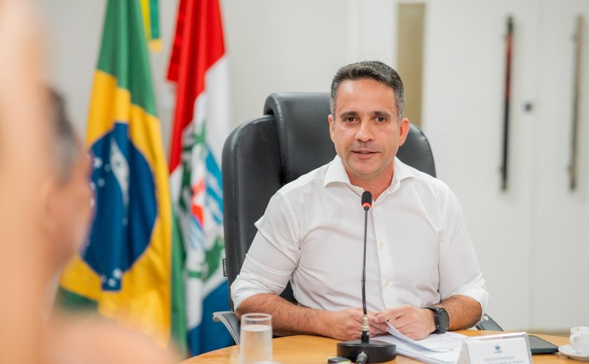 Governador Paulo Dantas anuncia realização de concurso público para professor da Uneal