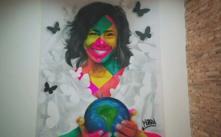 Glória Maria é homenageada por Eduardo Kobra com mural em museu no Rio