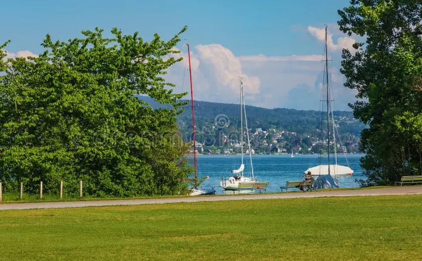 À beira do Lago de Zurique, homem nu mata mulher e fere outras pessoas 