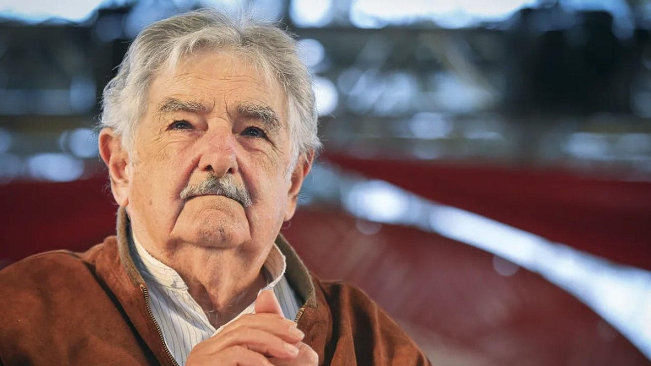 Velório de Mujica é prorrogado para a chegada de Lula, diz jornal uruguaio