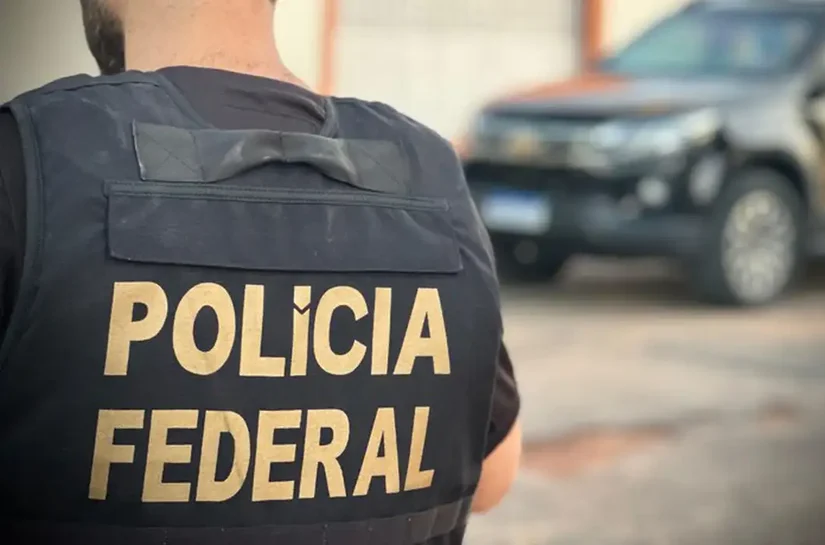 Funcionários e ex-funcionários da Caixa são alvos de operação da PF