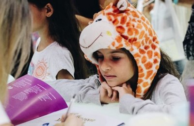 Lançamento da Imprensa Oficial resgata cultura para empoderar crianças