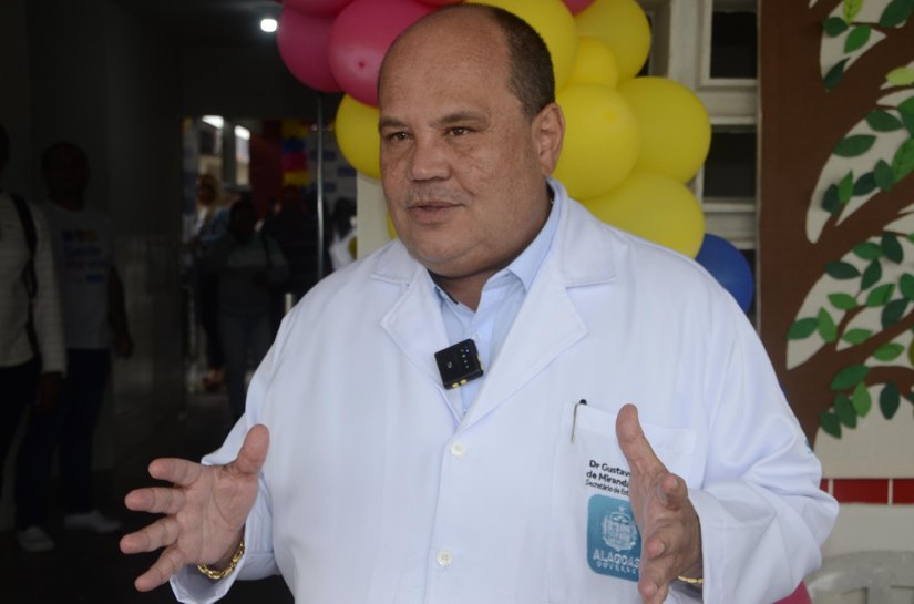 Governador afasta secretário de Saúde após operação da PF que apura esquema milionário na Sesau