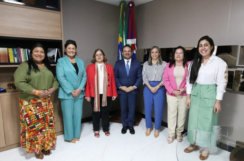 Fátima Canuto recepciona Ministra das Mulheres em visita à Assembleia Legislativa