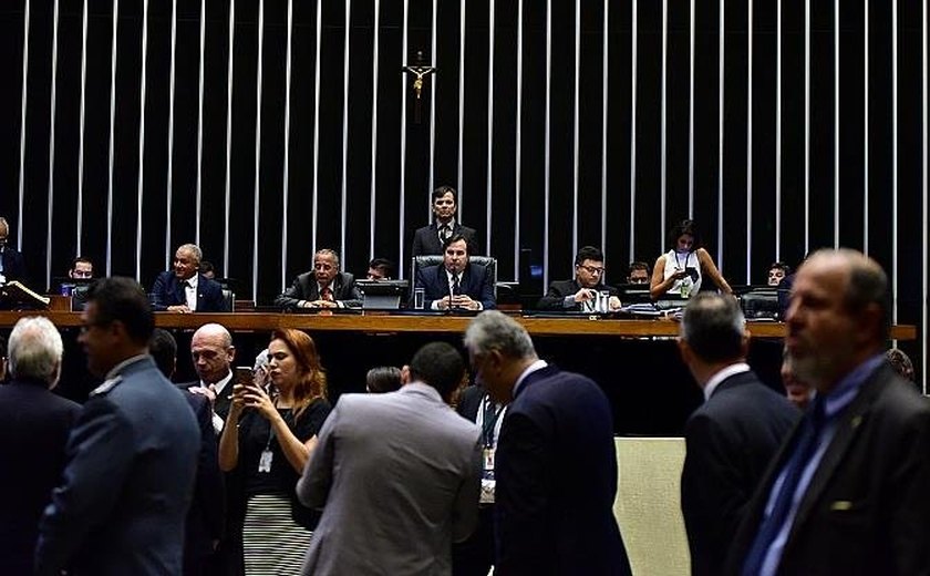 AGU defende autonomia dos partidos para definirem duração de órgãos provisórios