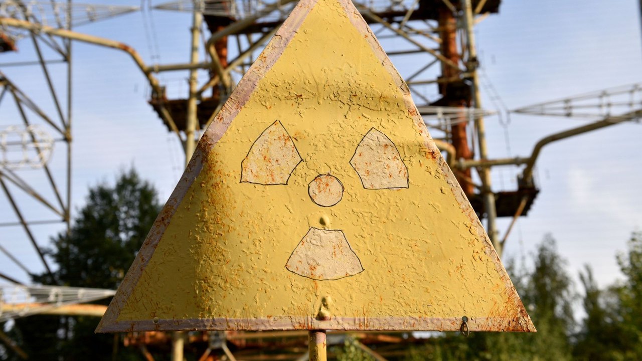 Ucrânia envia recrutas bem treinados para a área da usina de Chernobyl, informa clandestinidade russa