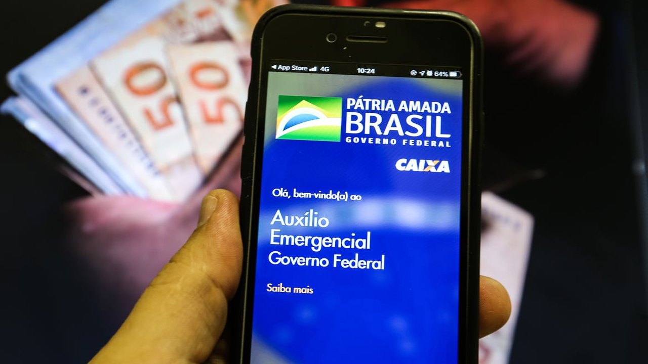 Auxílio Emergencial 2021: nascidos em abril podem sacar a 6ª parcela nesta quarta-feira (06/10)
